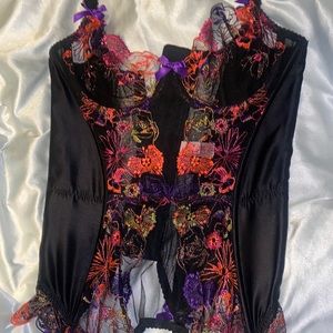 Agent Provocateur Zuri basque excellent condition